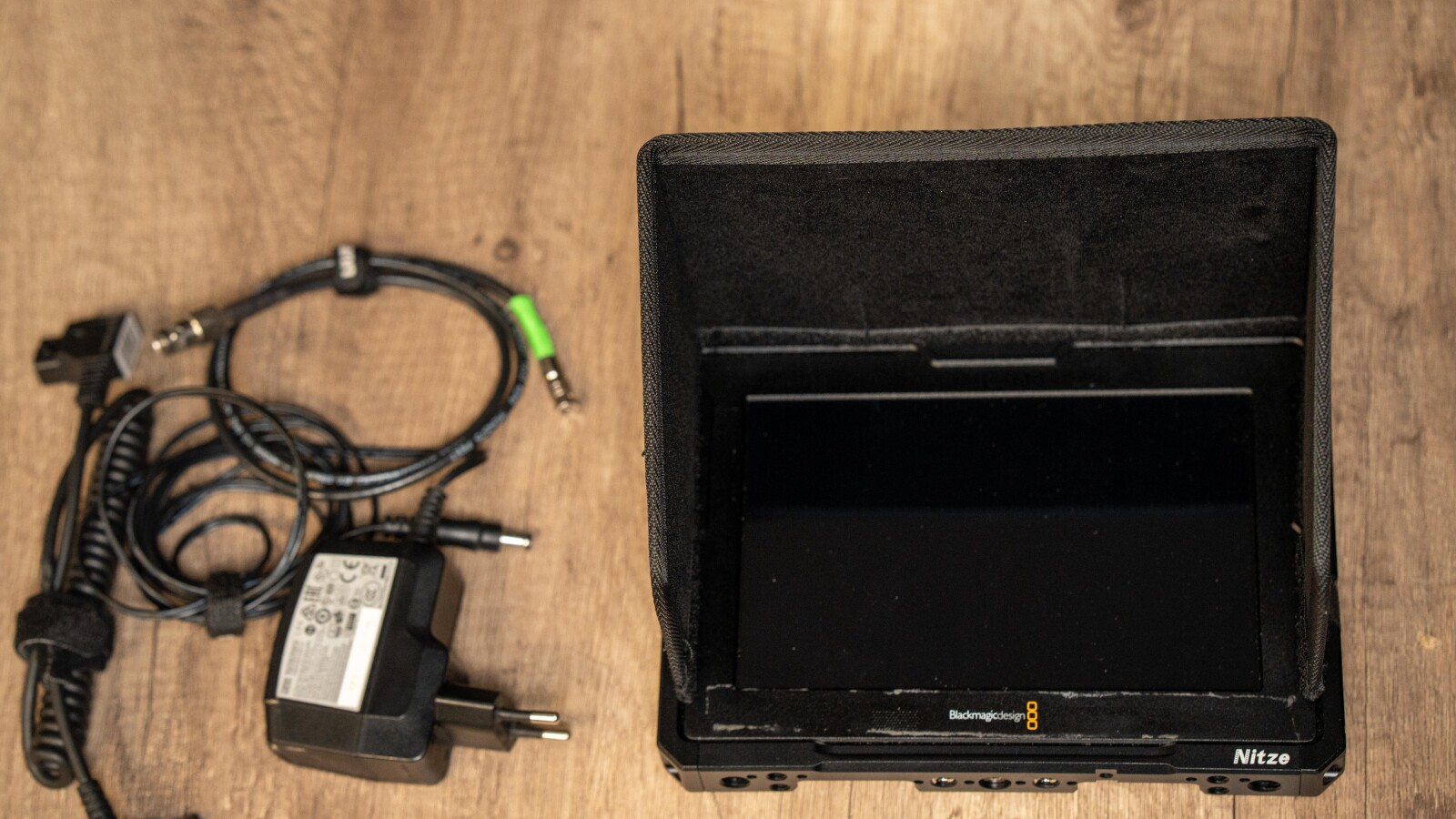 Blackmagic Design VIDEO ASSIT 4 K 7“ - Photo 1 sur 4
