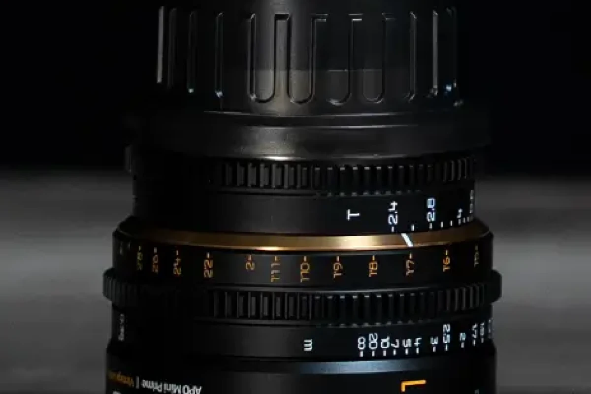 Location Dulens APO Mini Prime 31mm T2.4 - Lightyshare