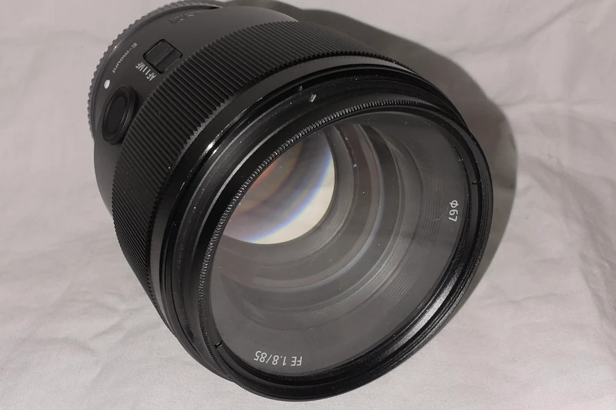Location Sony FE 85mm f/1.8 - Lightyshare