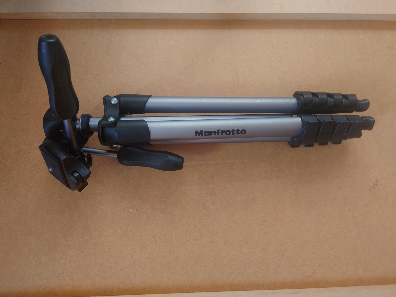 TREPIED MANFROTTO (polyvalent) - Photo 1 sur 1