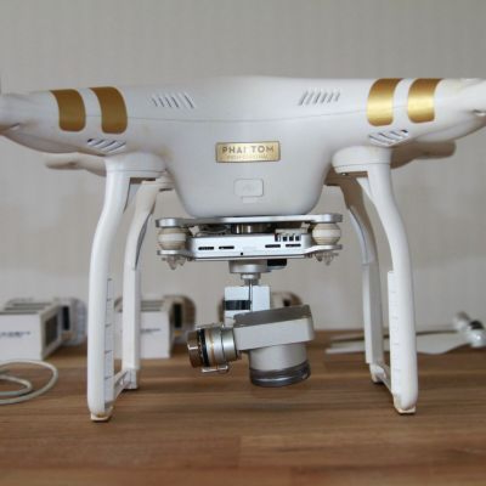 Phantom 3PRO COMPLET - Photo 2 sur 2