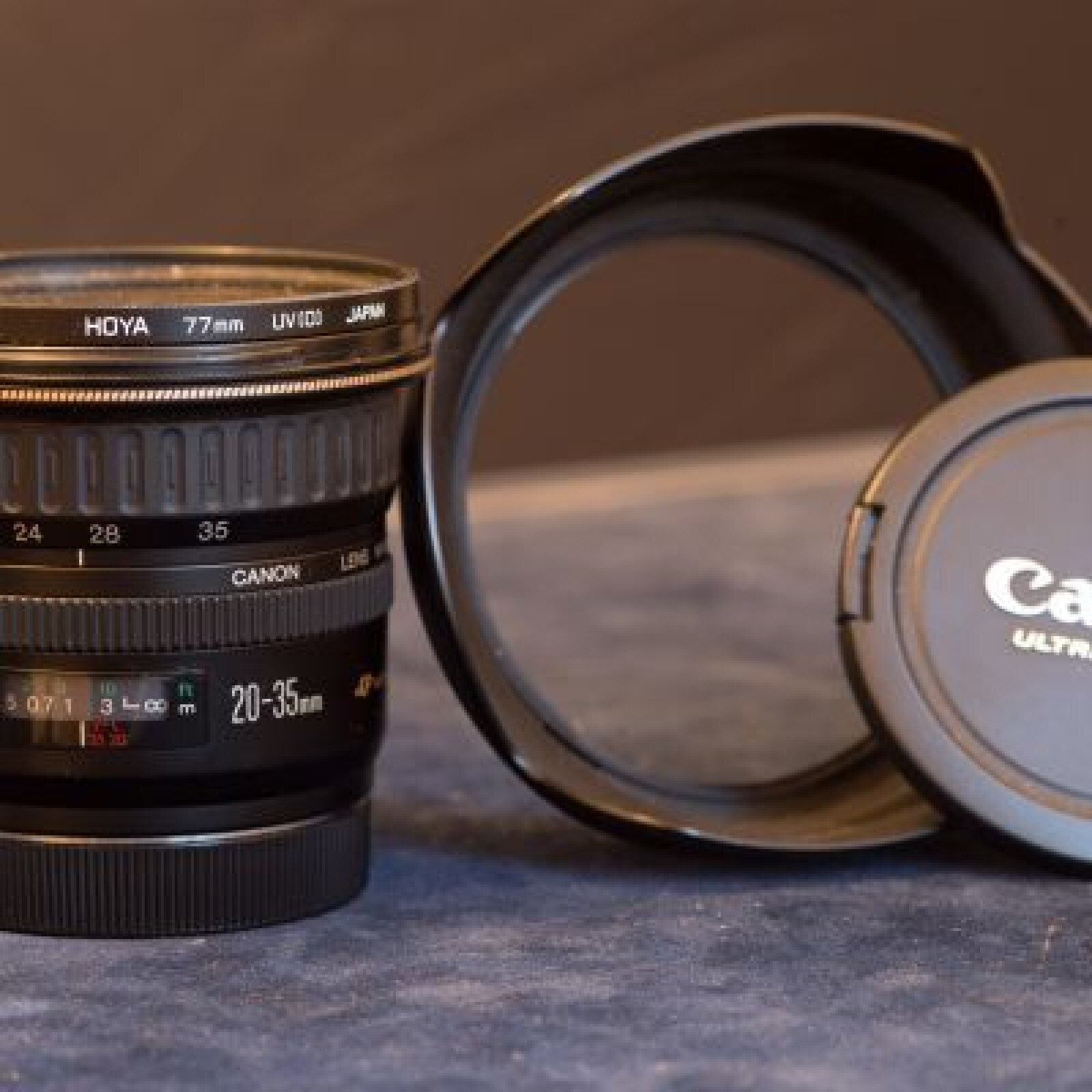 Canon 20-35mm f3.5-4.5 USM Monture Canon EF - Photo 1 sur 2