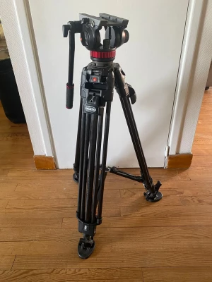 Location Manfrotto Manfrotto CF Fast Twin Leg MS Tripod