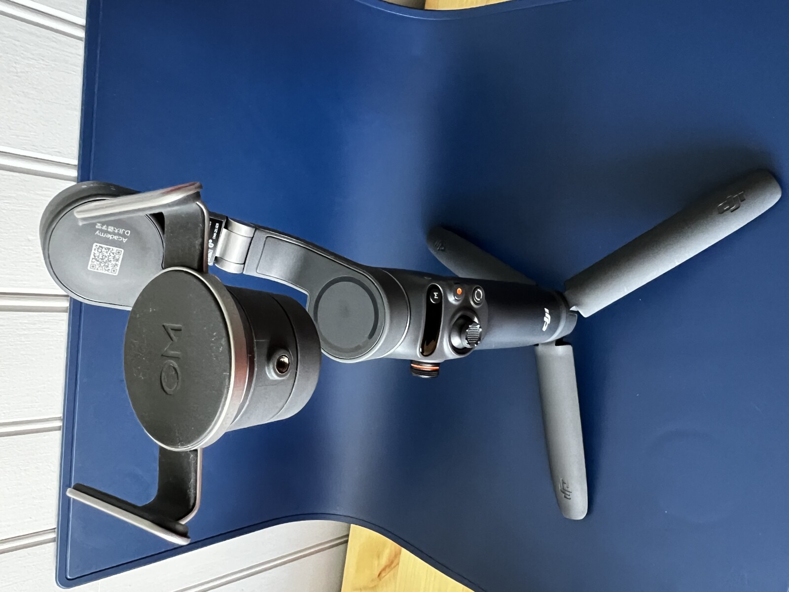 DJI Osmo mobile 6 - Photo 2 sur 2