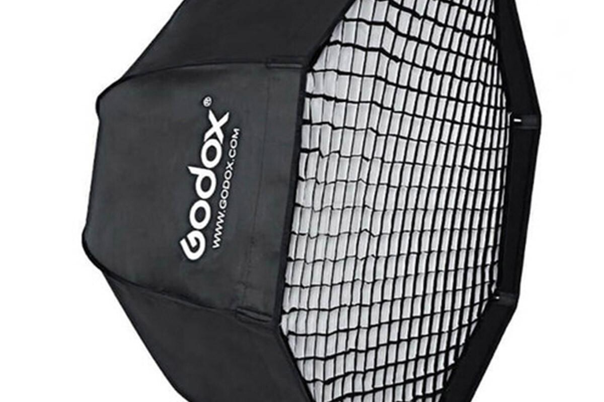 Location Godox Softbox octogonale 95cm + grille d'abaille - Lightyshare