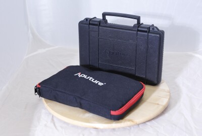 Location Aputure MC 4 travel pack