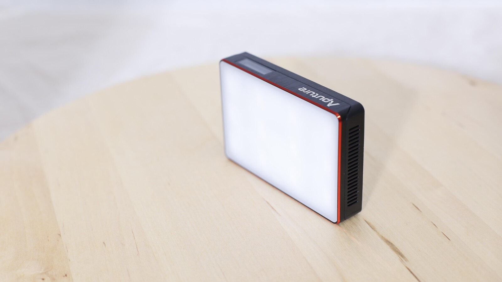 Aputure MC 4 travel pack - Photo 3 sur 5