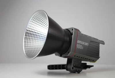 Location Aputure Amaran 100x