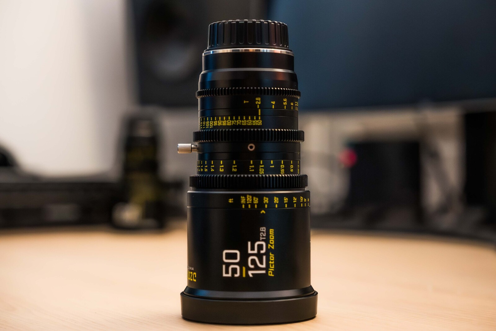 DZOFILM Pictor Zoom 14-30mm T2.8 (PL/EF, Noir) - Photo 4 sur 5