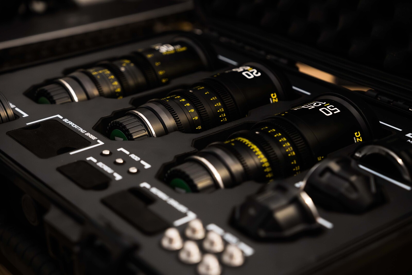 Pack Blackmagic 6k Pro + DZO Pictor Zoom - Photo 15 sur 17