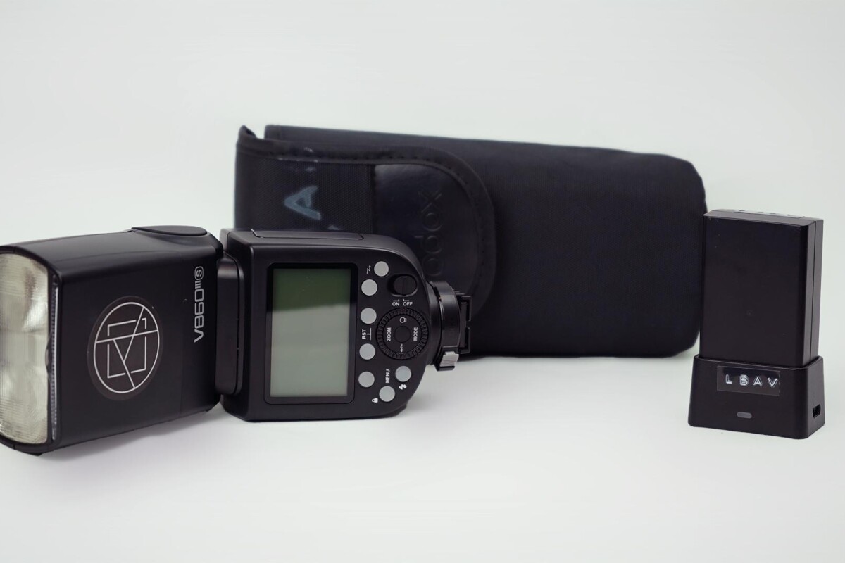 Location  Godox V860IIIS kit flash cobra Sony - Lightyshare