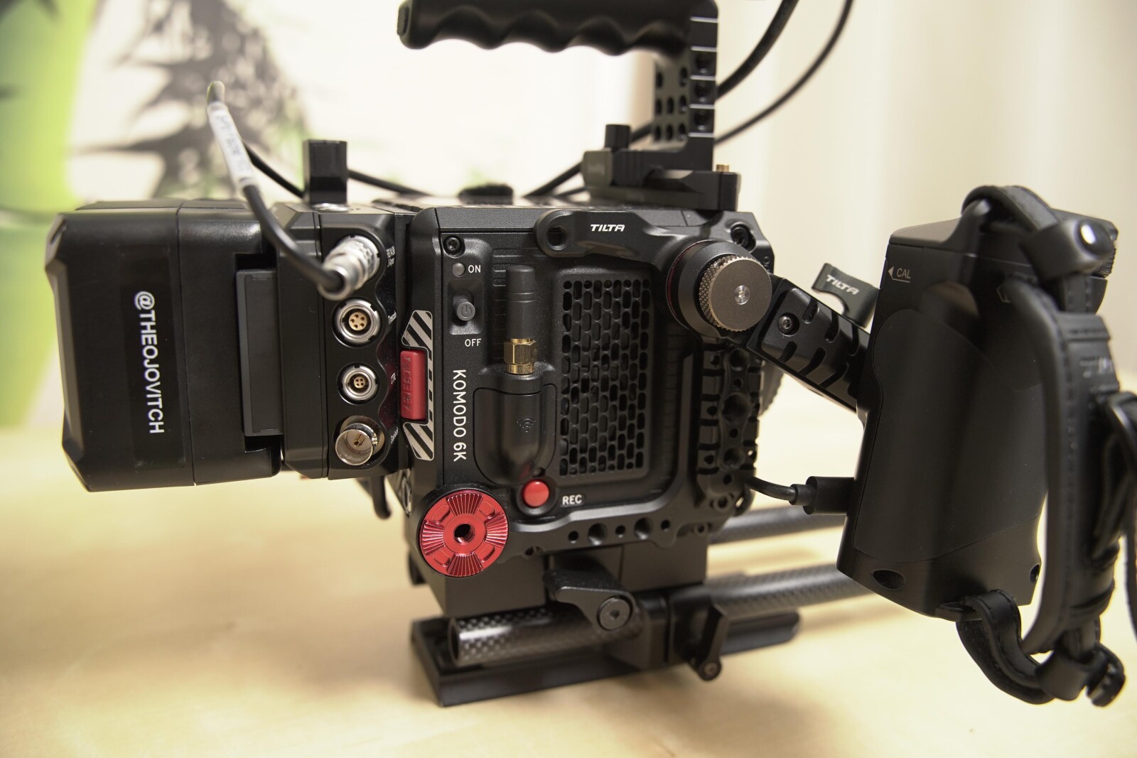 Kit RED Komodo V-lock 1To - Photo 2 sur 6