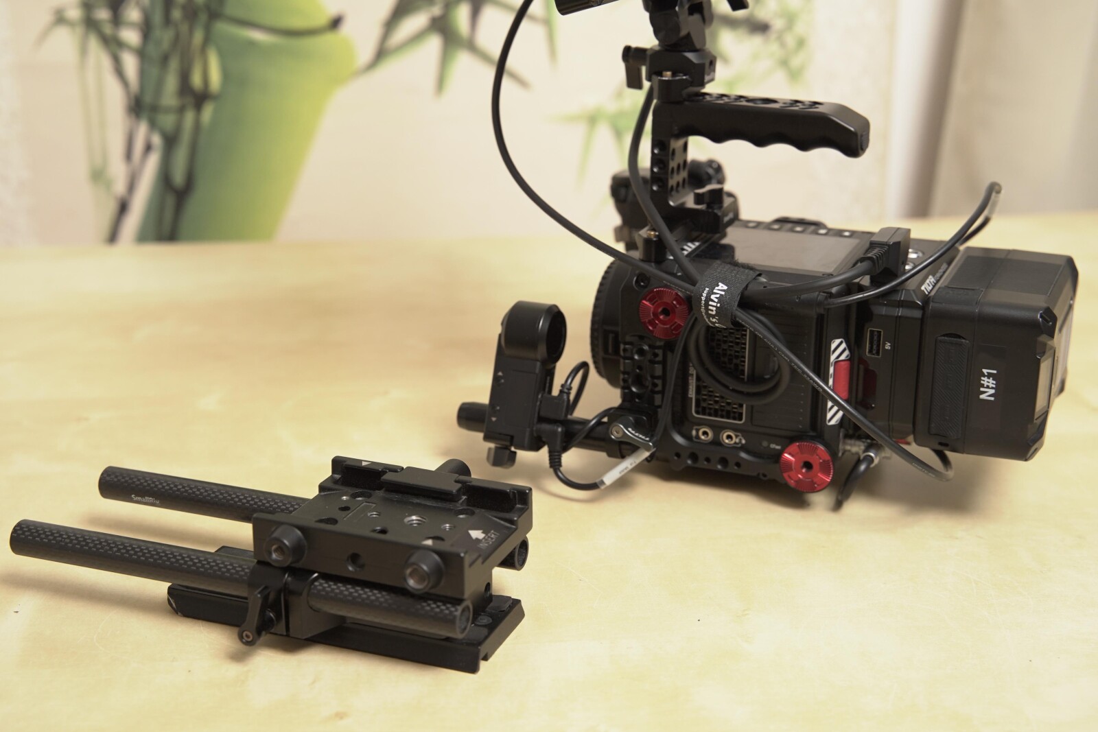 Kit RED Komodo V-lock 1To - Photo 6 sur 6