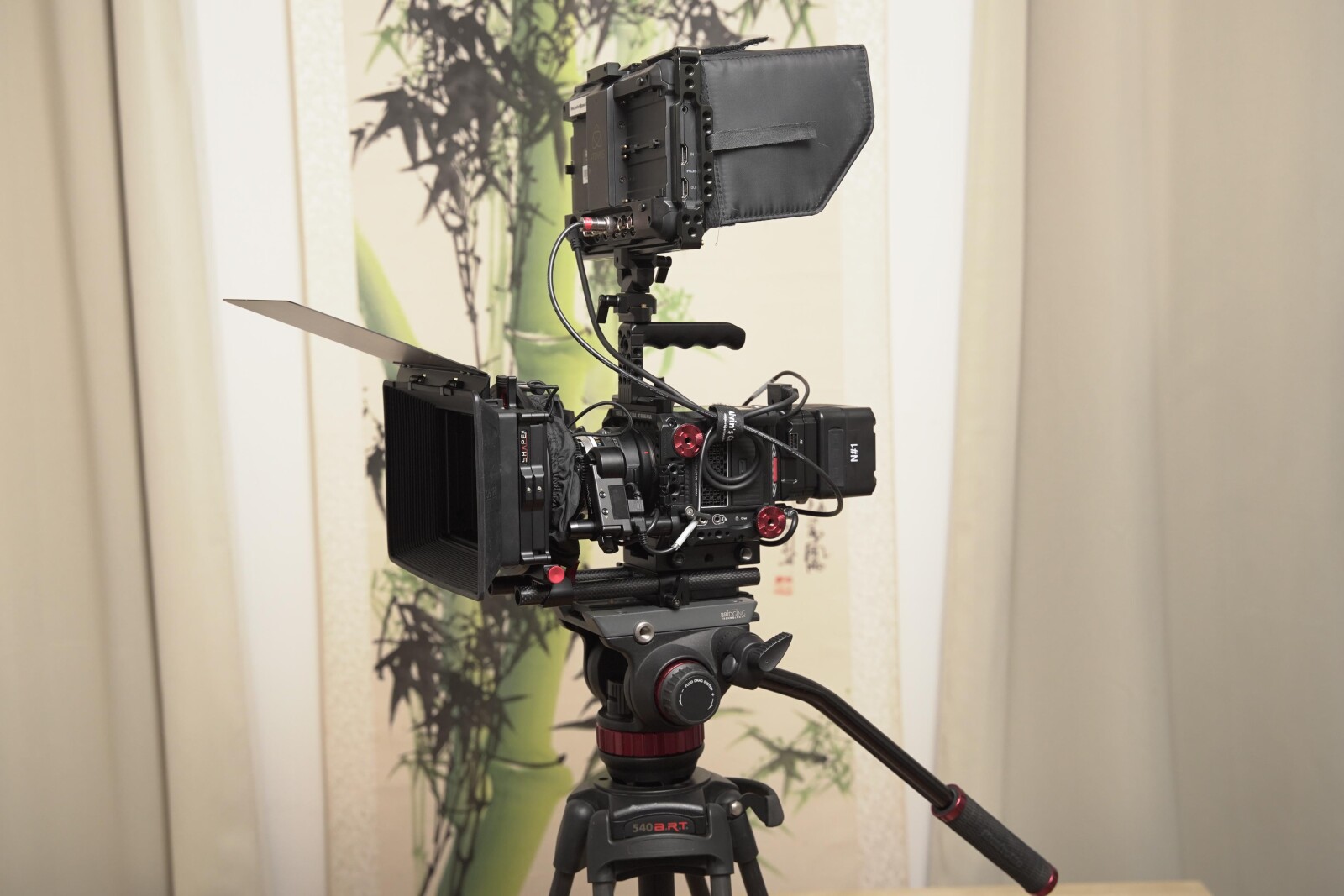 Kit RED Komodo Ciné (Timecode, V-lock etc.) - Photo 1 sur 4