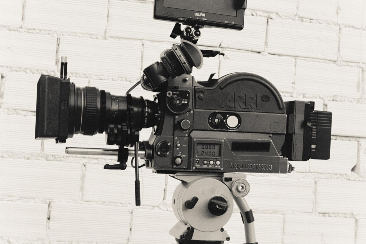 Location ARRI SR3 Super 16 - Lightyshare
