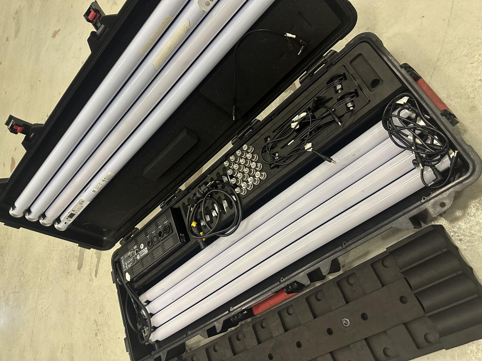 8 Astera tube LED Titan Tube FP1 + AsteraBox  - Photo 2 sur 4