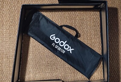 Location Panneau LED Flexible Godox FL150R +  Réflecteur