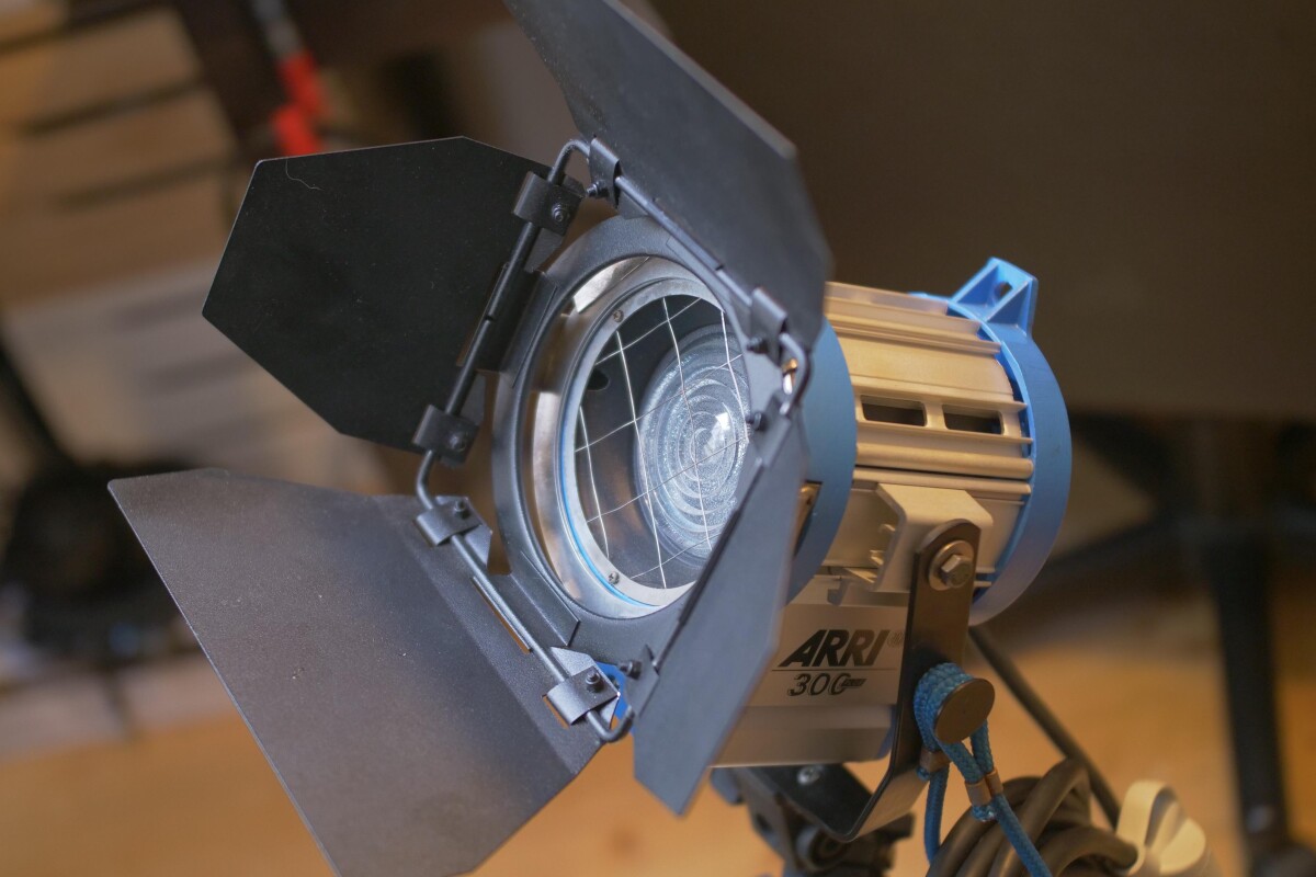 Location ARRI 300 plus  - Lightyshare