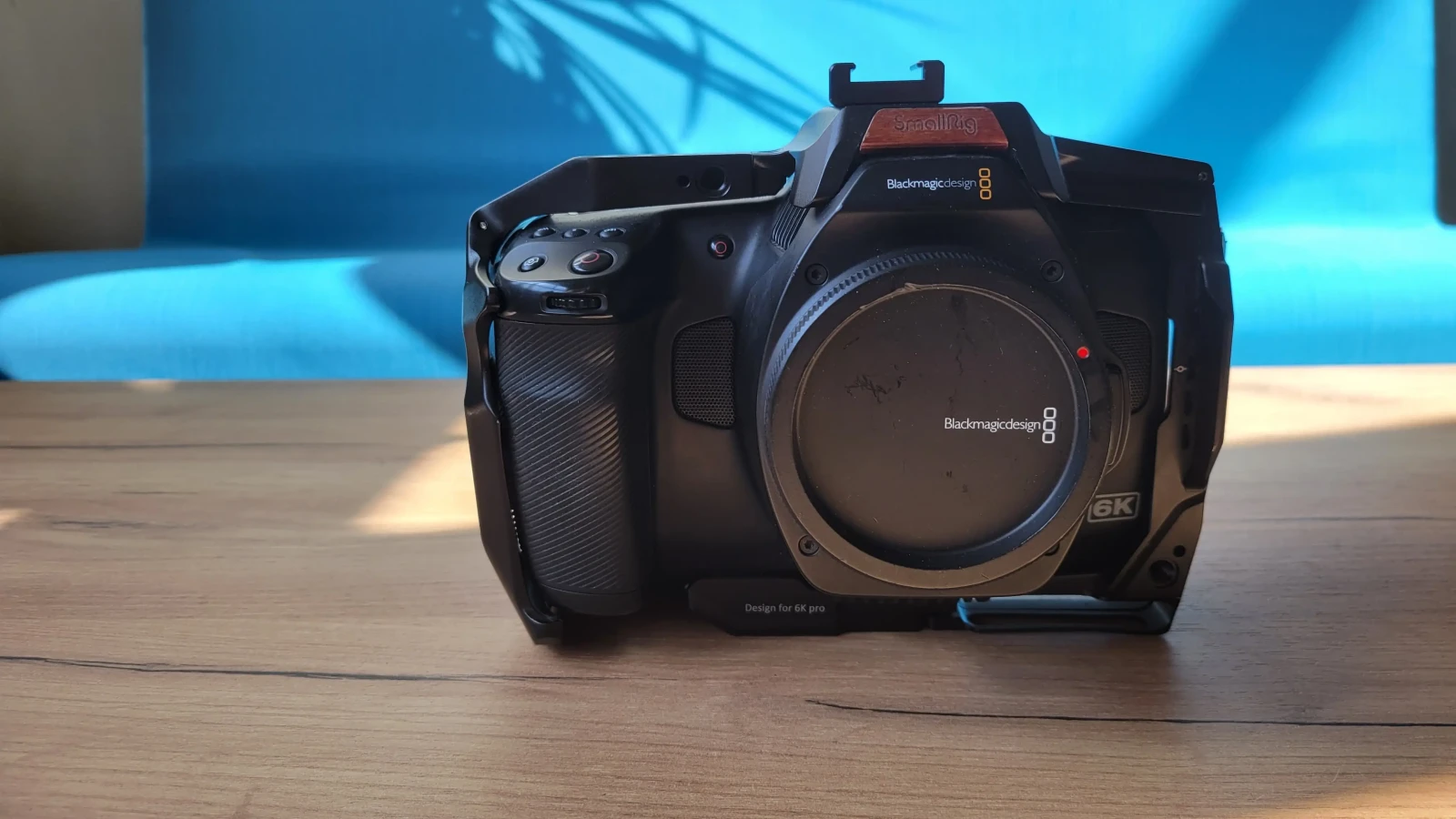 Blackmagic Design Pocket Cinema Camera 6K Pro - Photo 2 sur 4