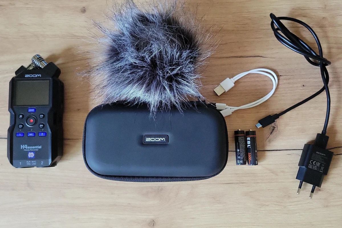 Location Zoom H4essential - Lightyshare