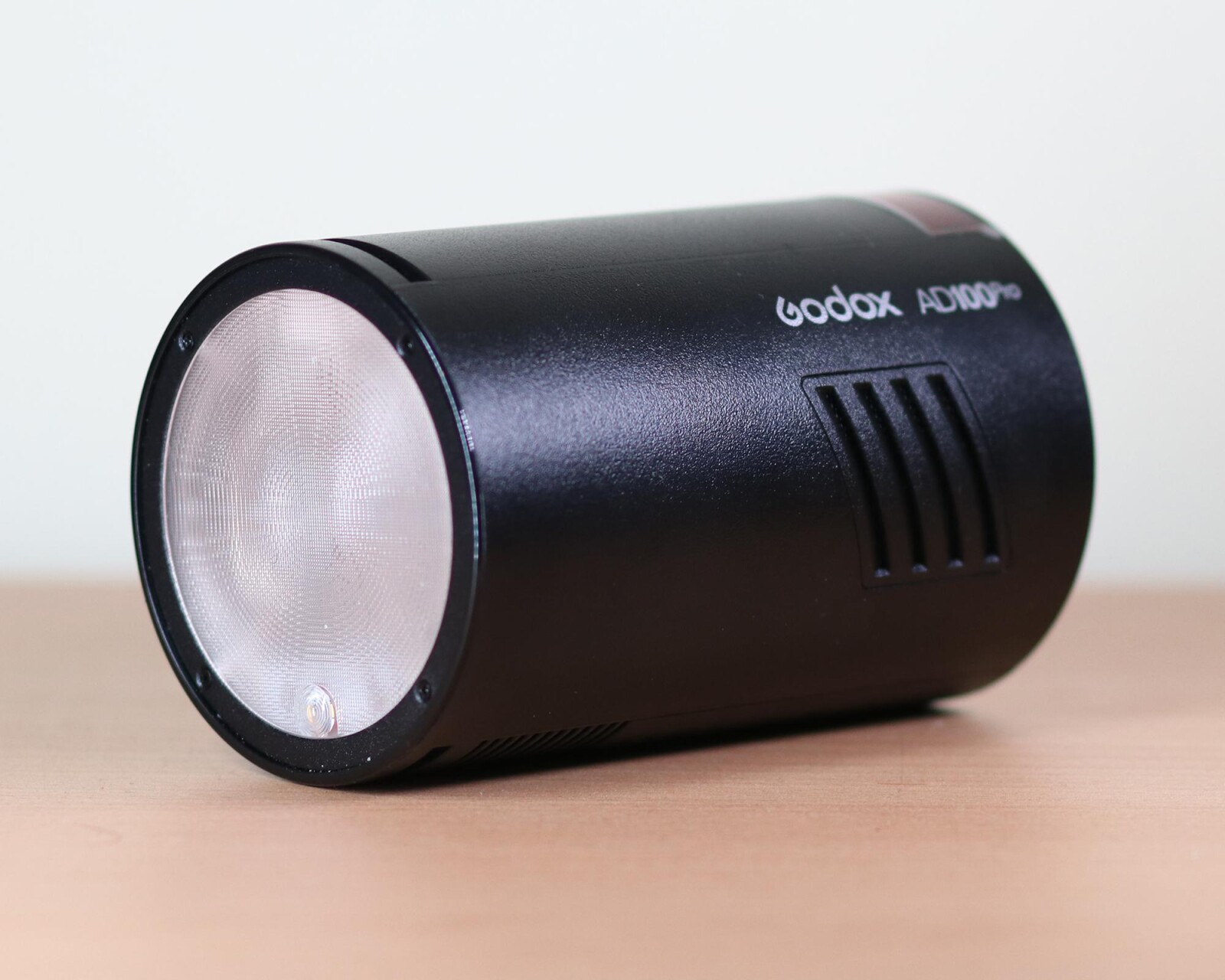 Godox AD100 Pro + Support Bowens  - Photo 2 sur 5