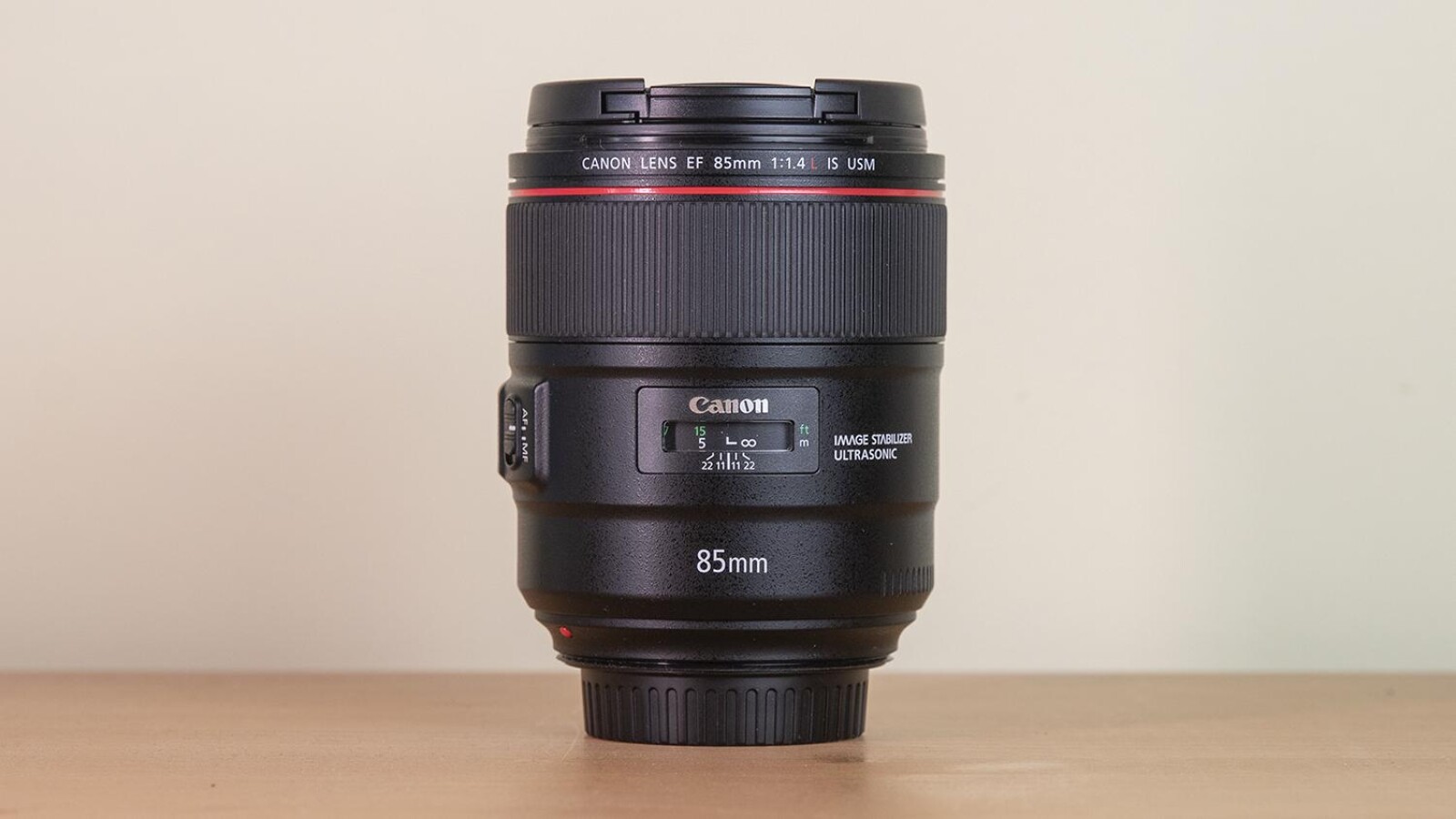 Canon EF 85mm f/1.4L IS USM - Photo 2 sur 6