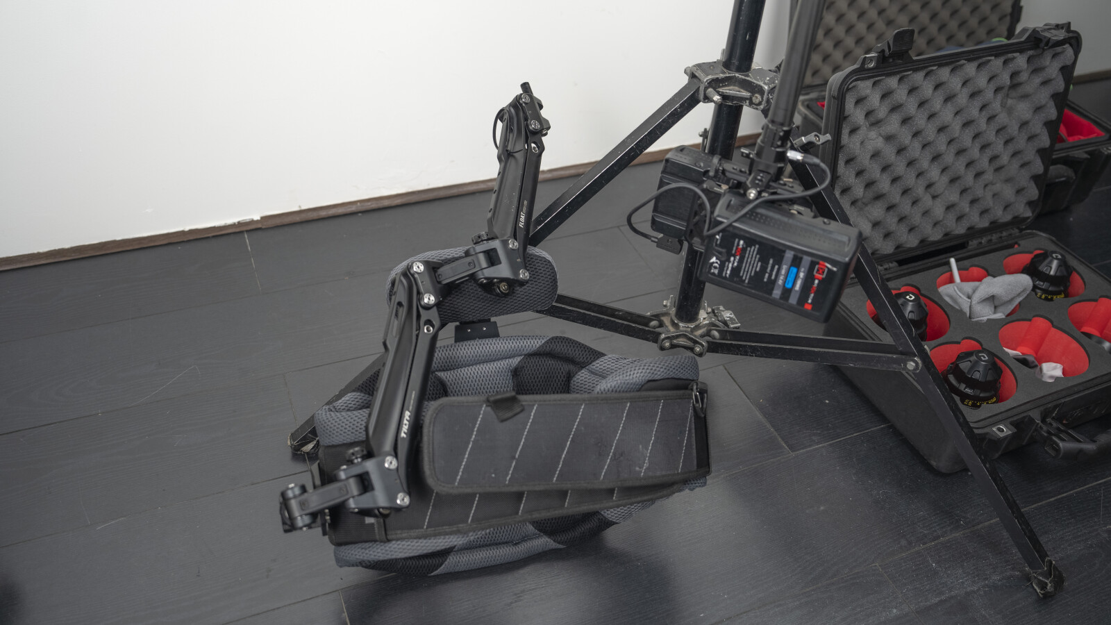 Float + Ronin RS3 TILTA FLOAT - Photo 4 sur 5
