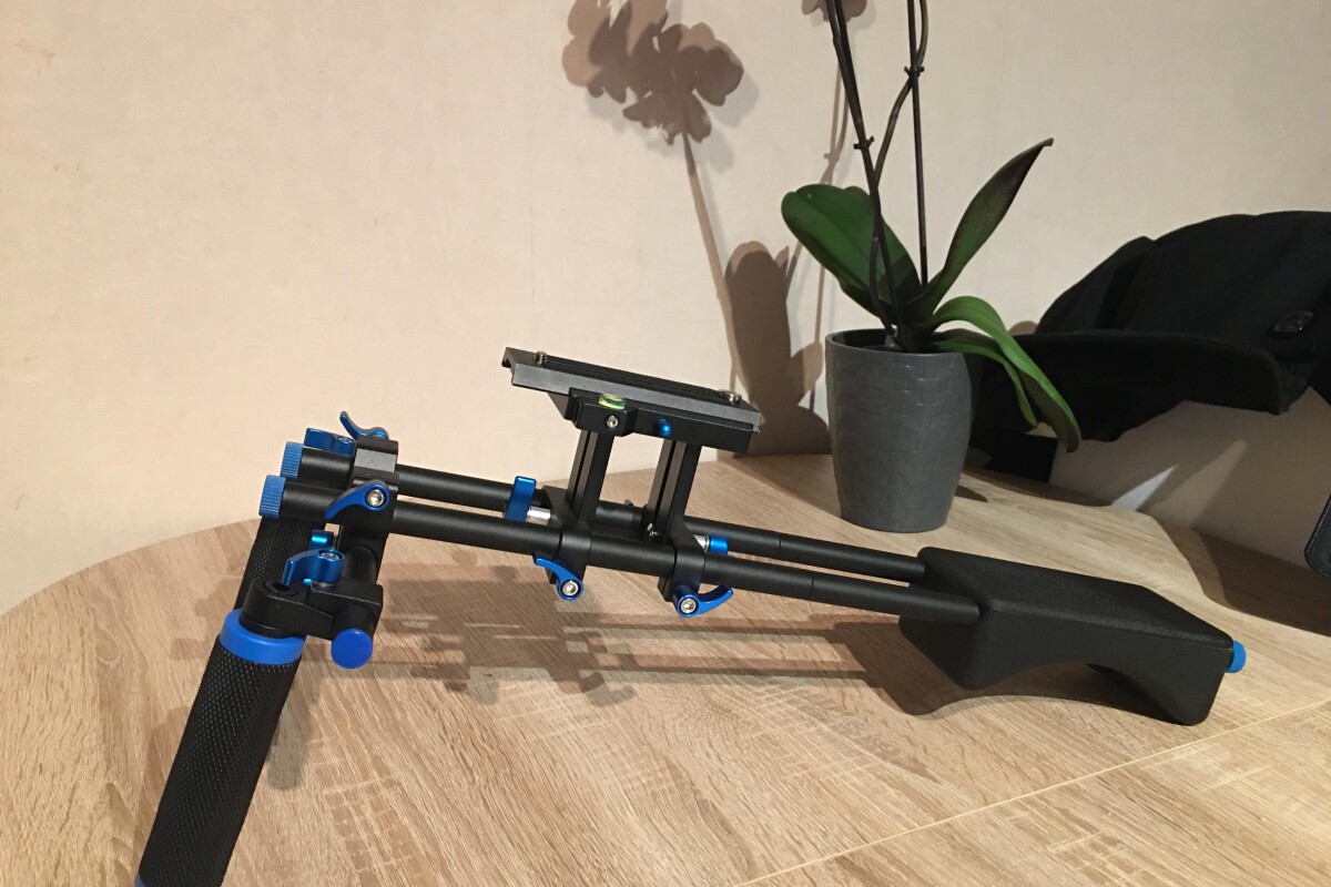 Location Stabilisateur épaule Neewer - Lightyshare