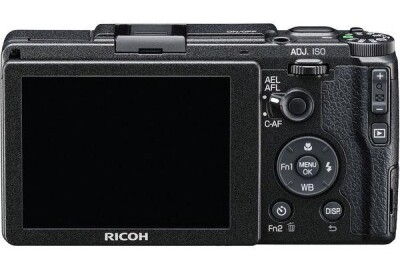 Location Ricoh GR II et son étui cuir