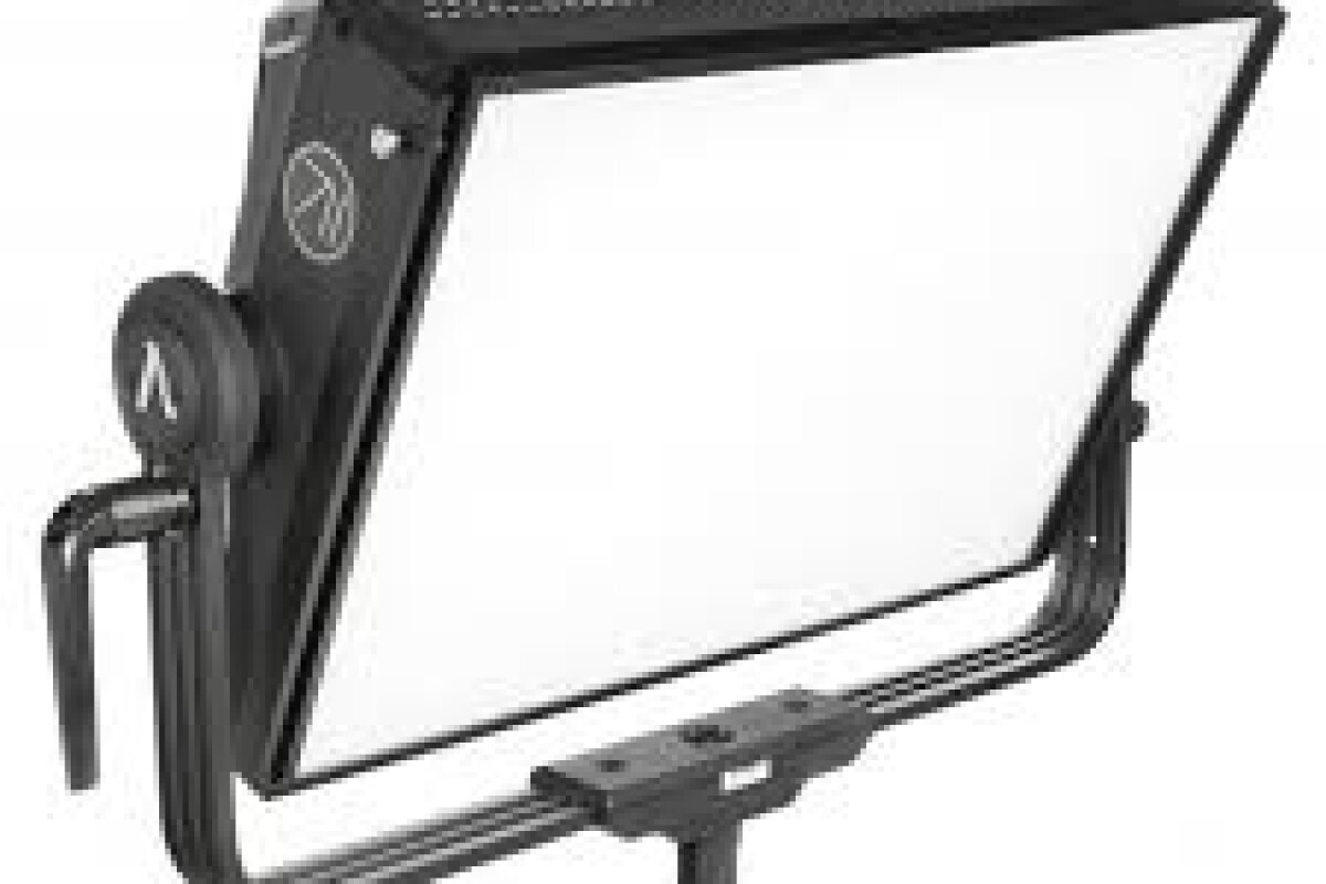 Location Aputure Nova P300c - Lightyshare