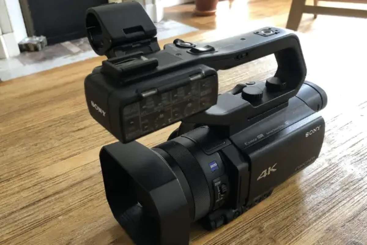Location Sony PXW-Z90 - Lightyshare