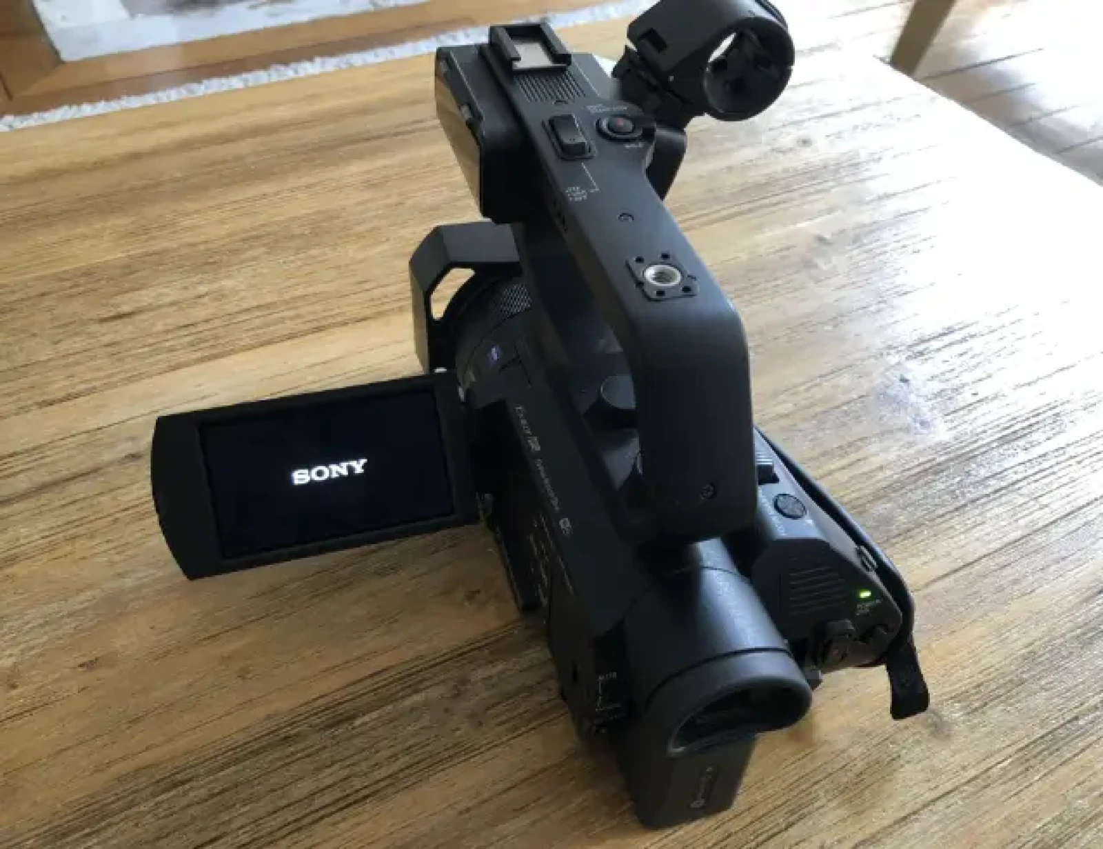 Sony PXW-Z90 - Photo 2 sur 2