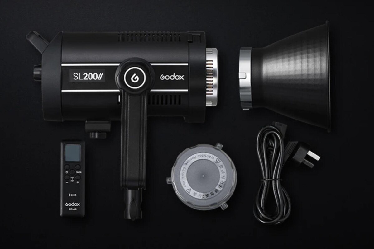 Location Light - Godox Sl200 II  - Lightyshare