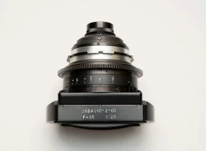 Location LOMO 35mm T2.9 Square Front Anamorphic Vintage Lens