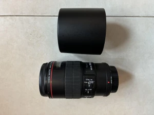 Location Canon EF 100 mm f/2,8 L IS USM Macro