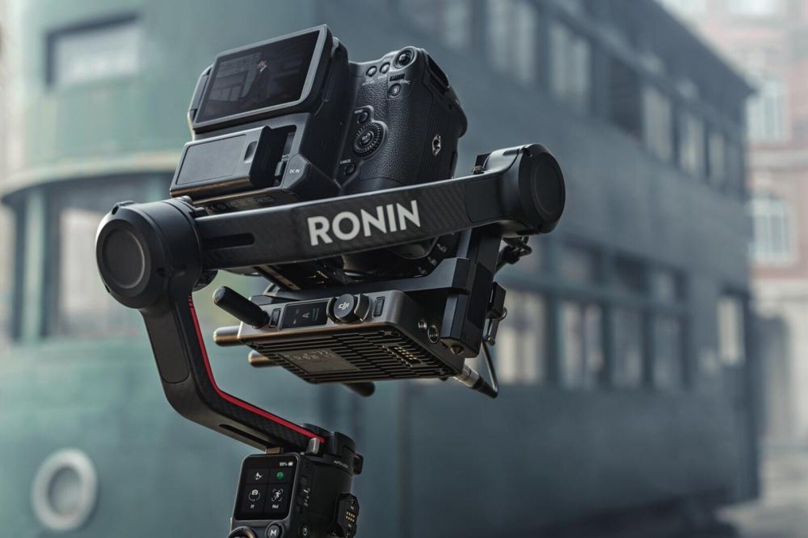 DJI Ronin RS 3 Pro (stabilisateur, follow focus, HF raveneye) - Photo 3 sur 3