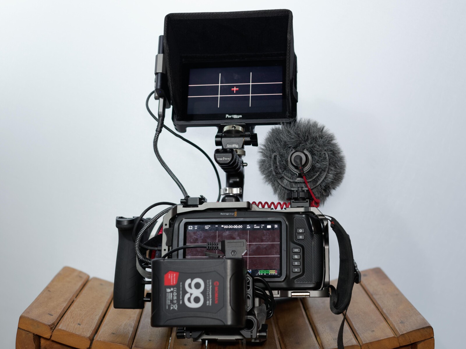 Pack Blackmagic 6K avec un objectif - Photo 4 sur 4