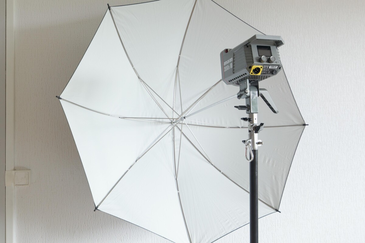 Location Parapluie blanc 95 cm - Lightyshare