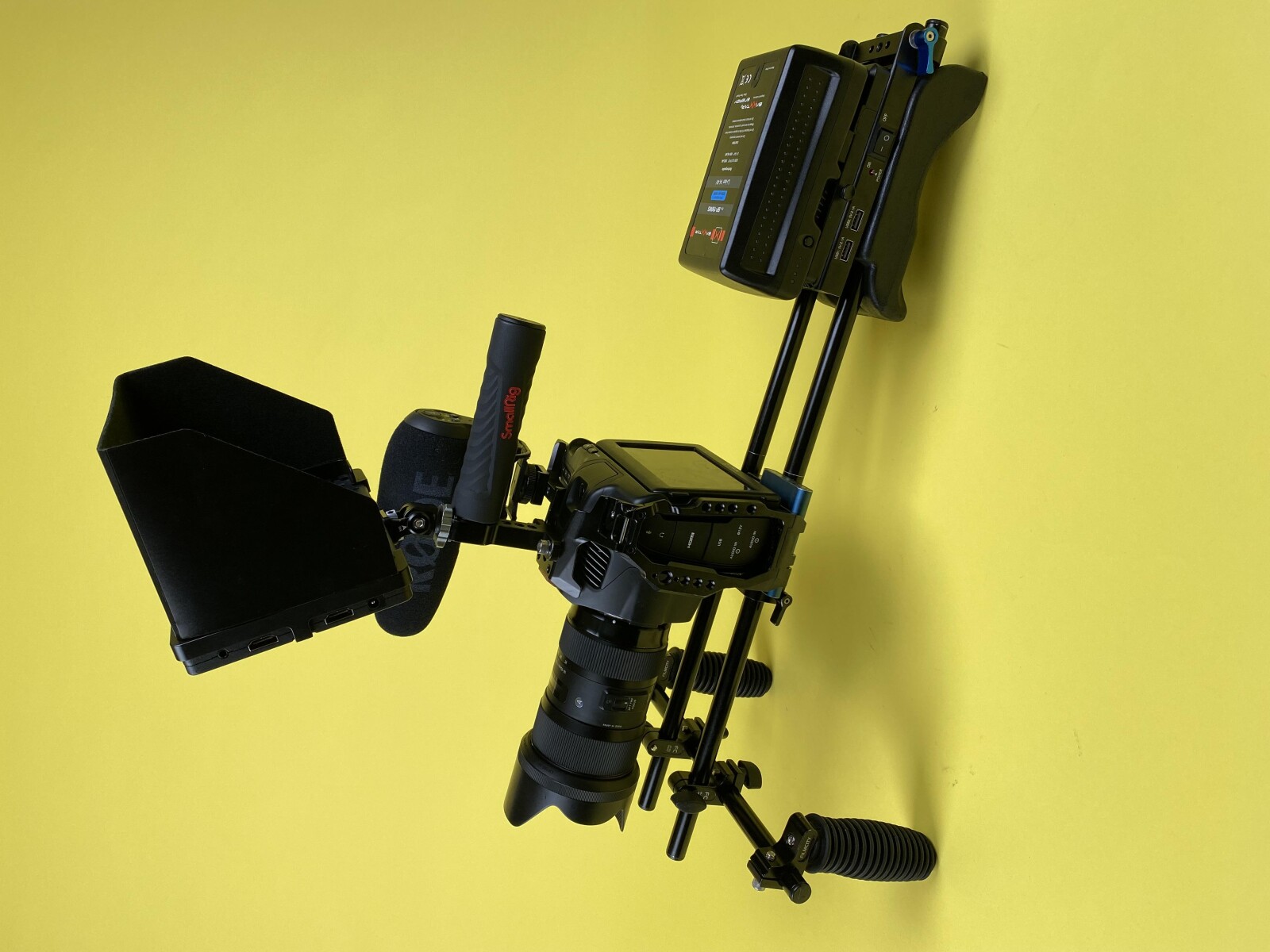 [PACK] Blackmagic 6K + Sigma 18-35 + Canon 70-200 + Rig  - Photo 6 sur 6