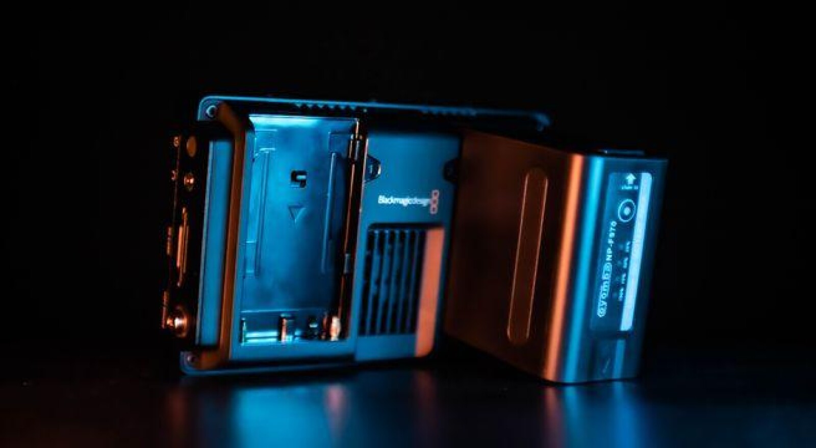 Blackmagic Design Video Assist 5 12G HDR - Photo 4 sur 4