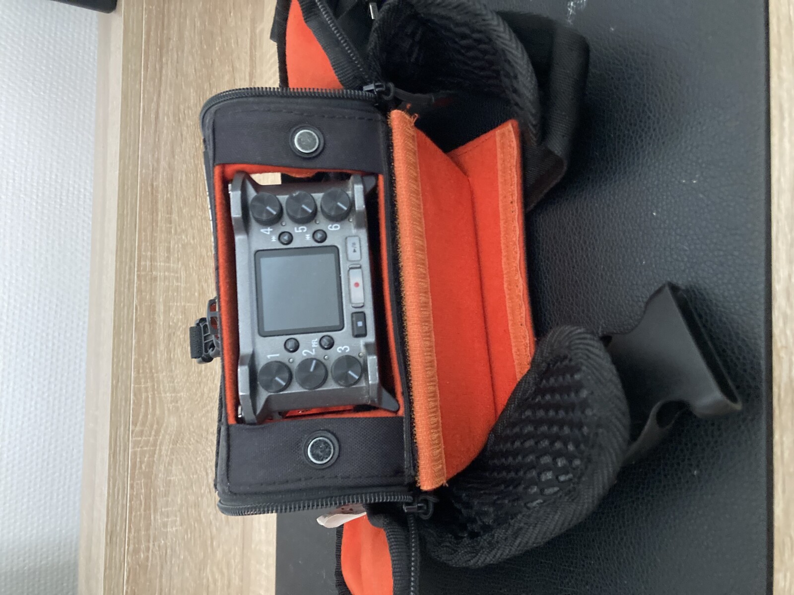 Zoom F6 - Photo 2 sur 3