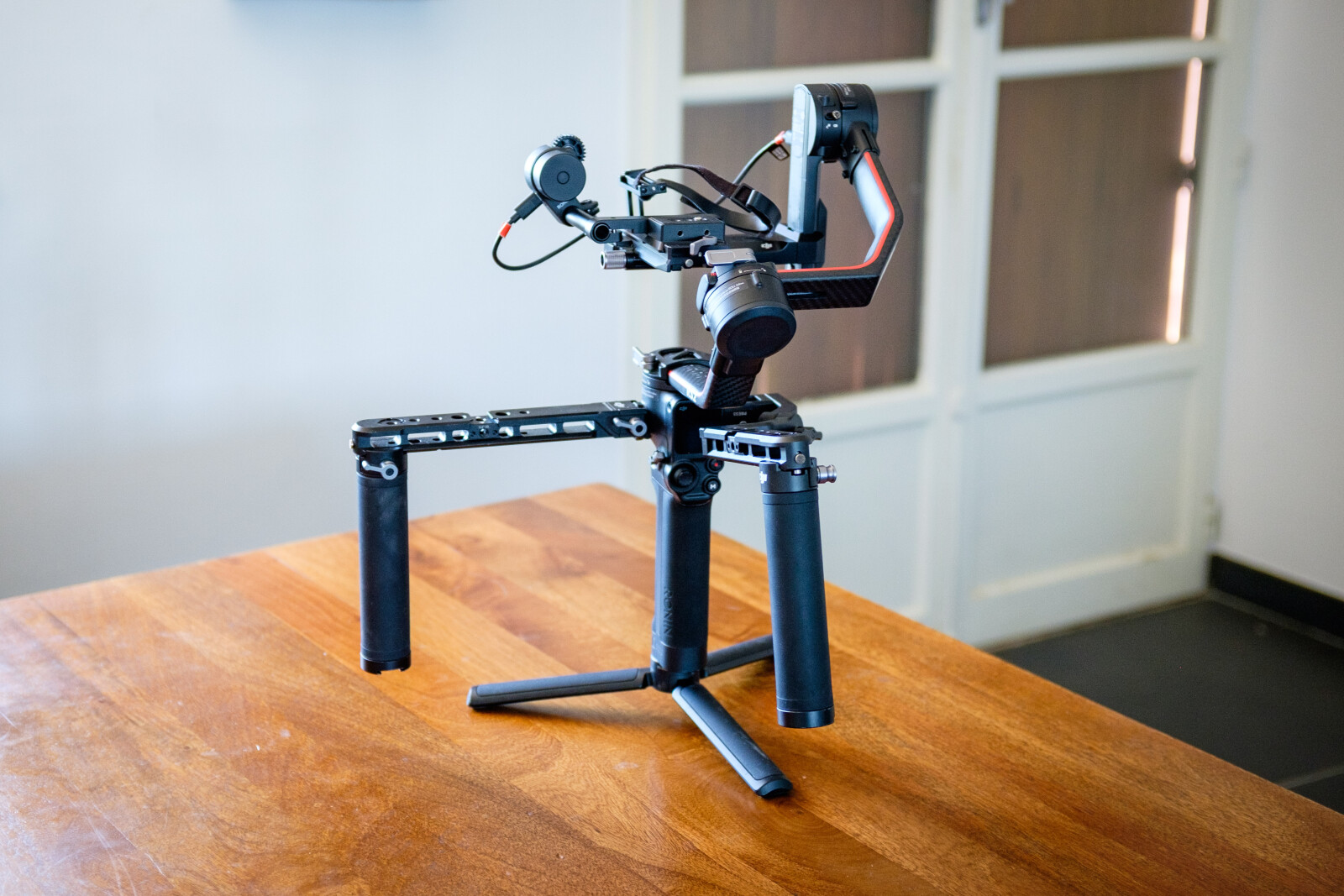 Stabilisateur DJI RONIN RS 2 Pro Combo - Version améliorée - Photo 6 sur 9