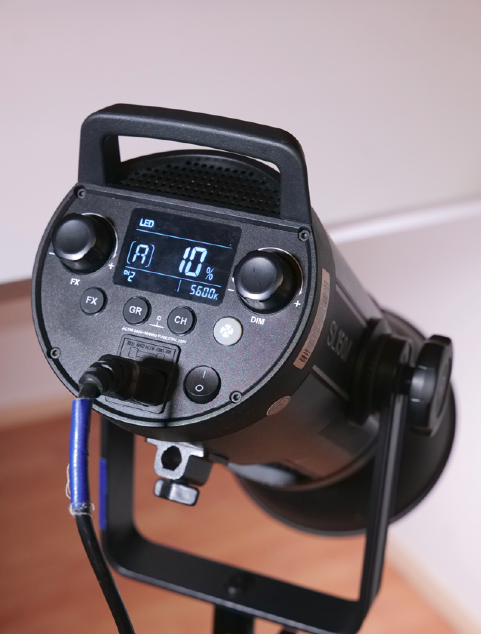 Torche Led Godox SL150W Bowens - Photo 2 sur 2