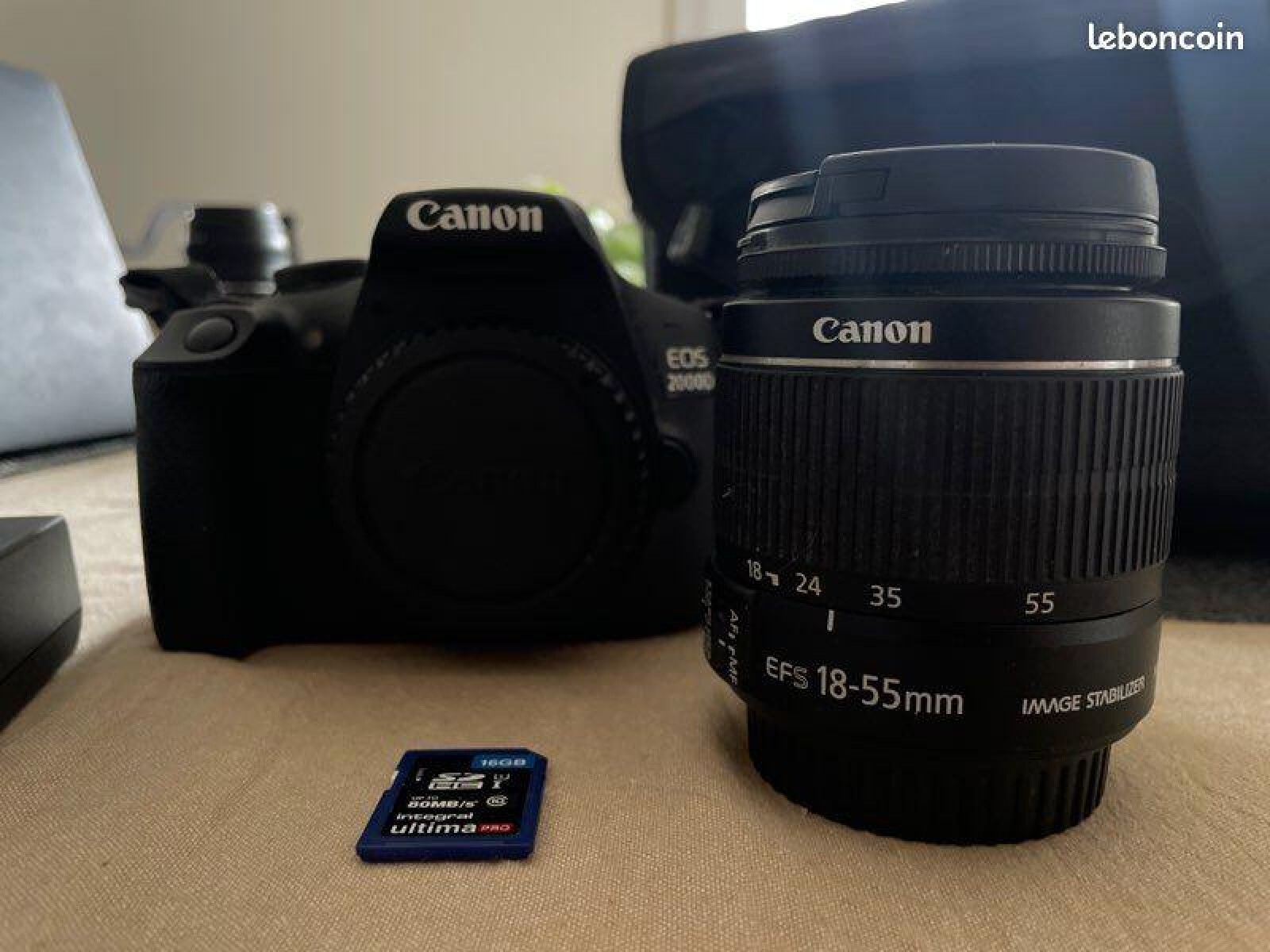 Pack Complet appareil photo canon eos 2000d - Photo 2 sur 3