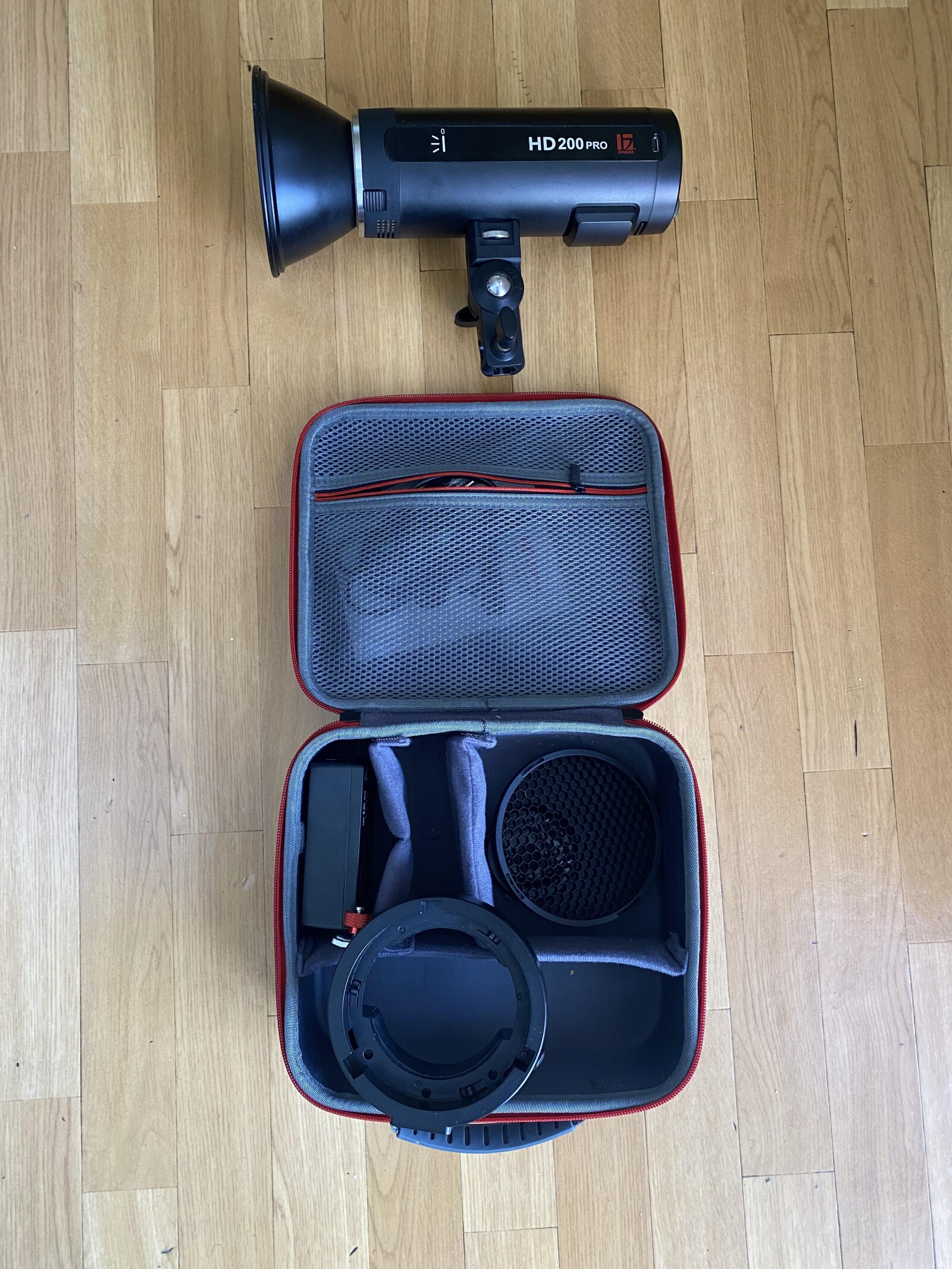 Jinbei HD200  - Photo 1 sur 1