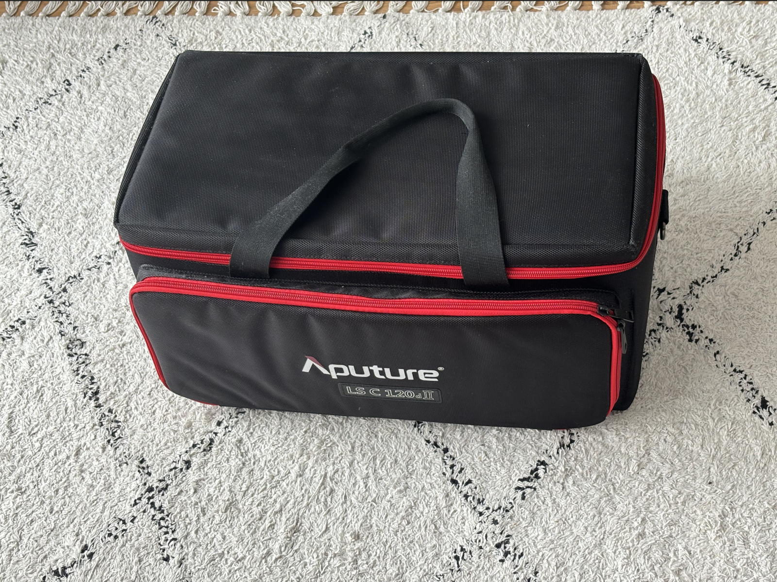 Aputure 120D - Photo 1 sur 2