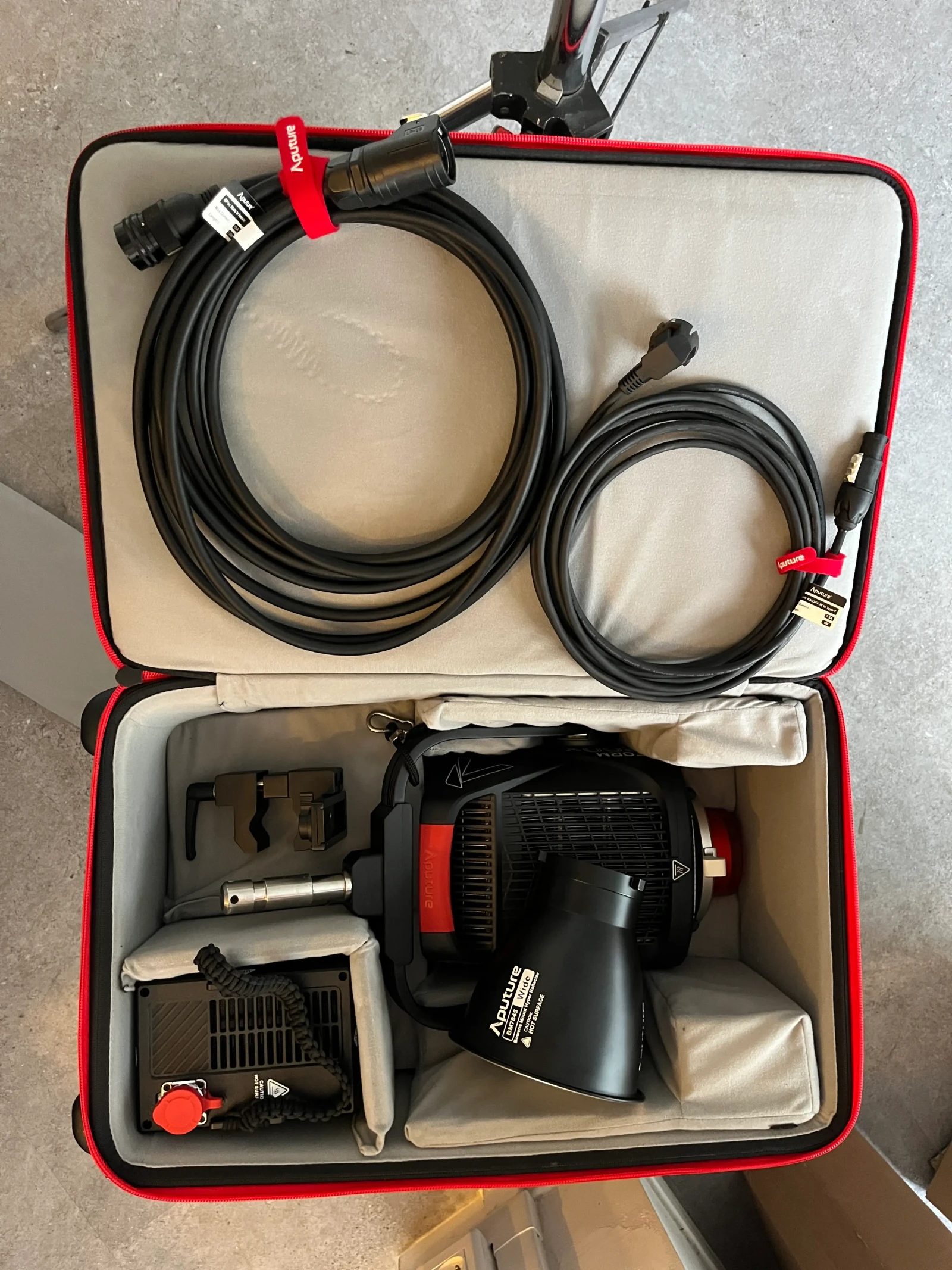 Aputure STORM 1200x - Photo 3 sur 4