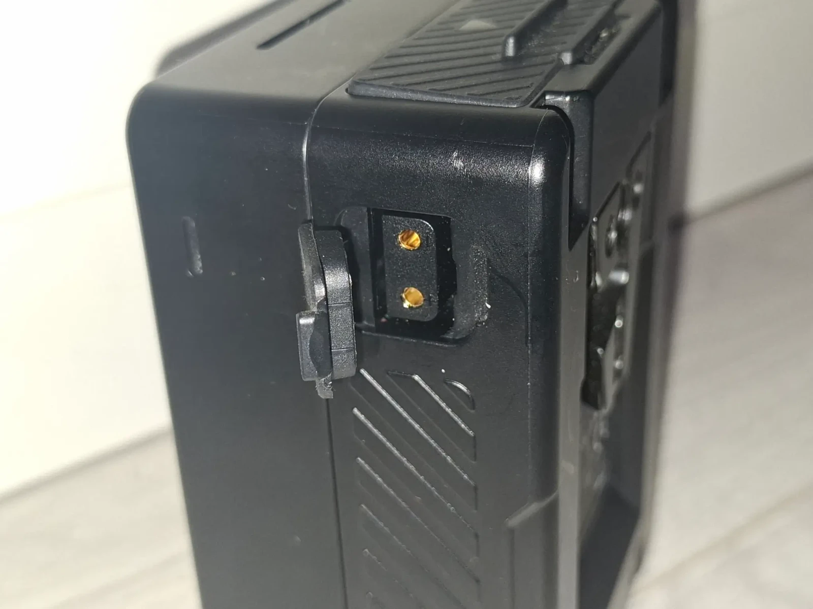SmallRig VB99 Batterie mini V-Mount (99Wh) - Photo 4 sur 5