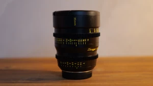 Location Zhongyi Mitakon Speedmaster 35mm F0.95 Micro 4/3