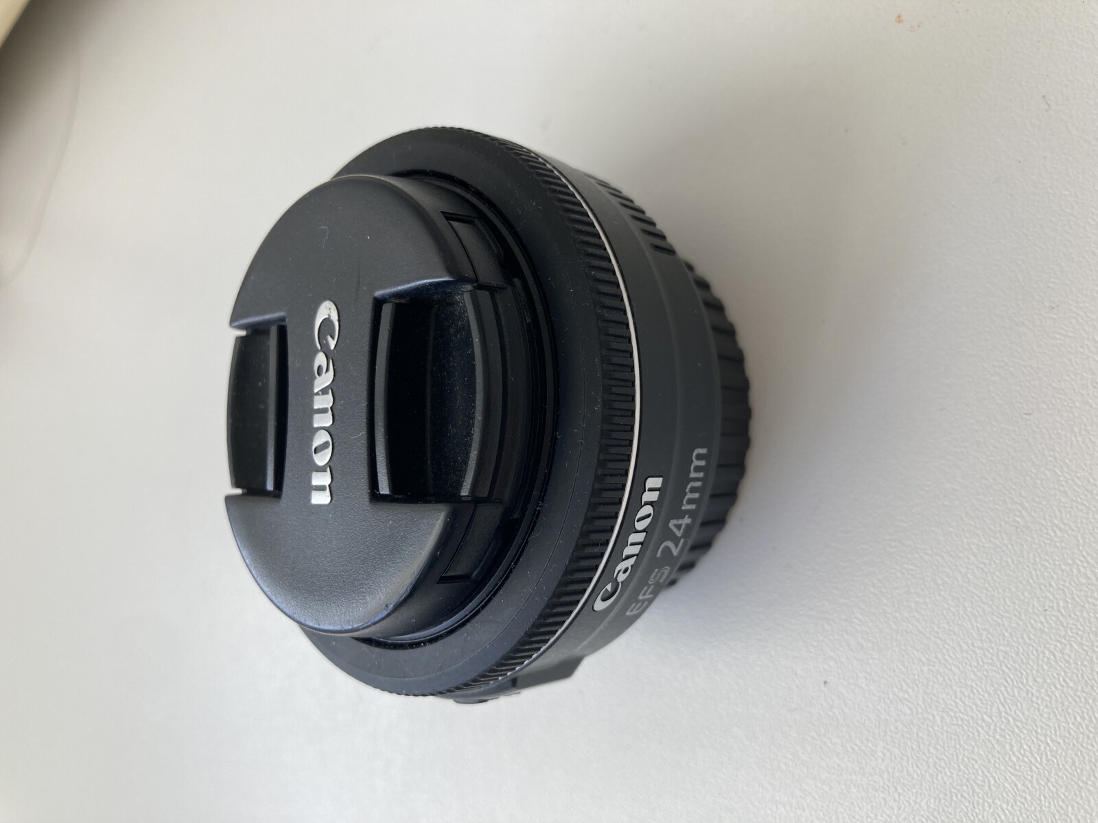 Canon EF-S 24mm f/2.8 STM - Photo 2 sur 2